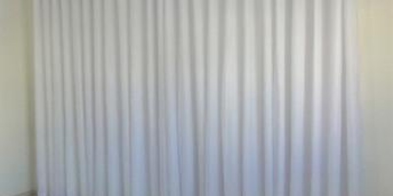 Cortina voil e ilhós